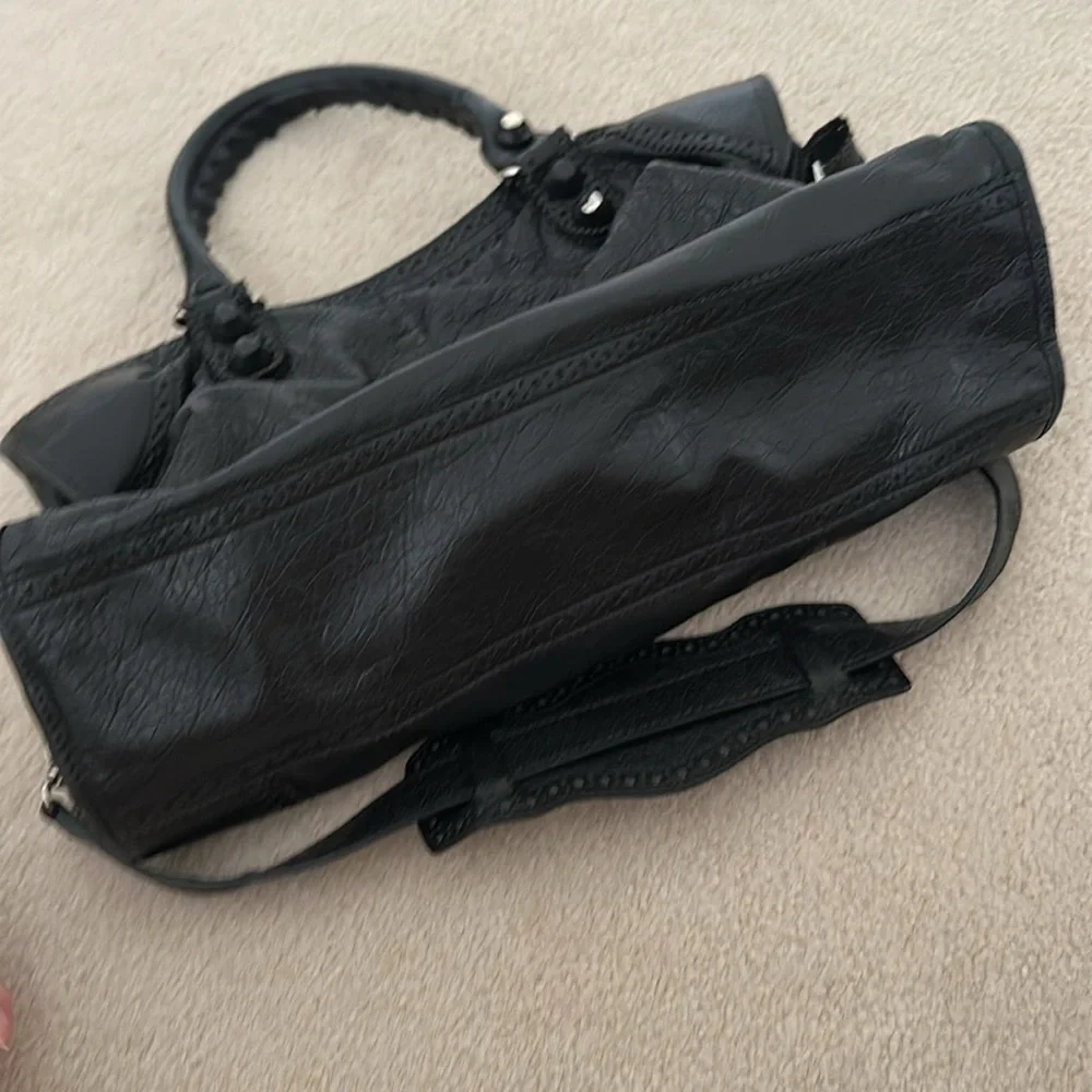 Balenciaga Black Satchel with Distressed Leather - Picture 4 of 10